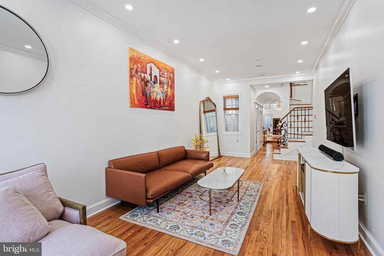 427 South Eden Street - Photo 3 of 25