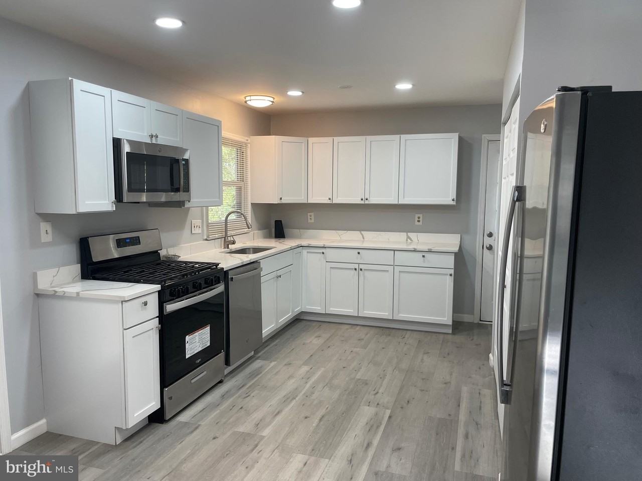 229 Garner Avenue - Photo 3 of 25