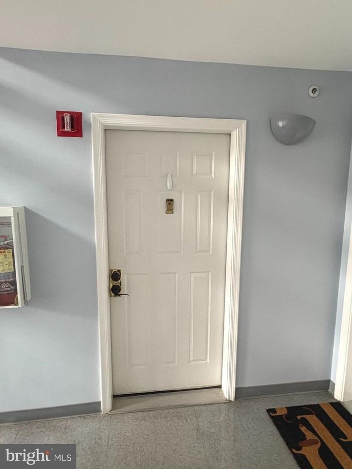 8489 Falls Run Rd Apt A #A - Photo 3 of 15