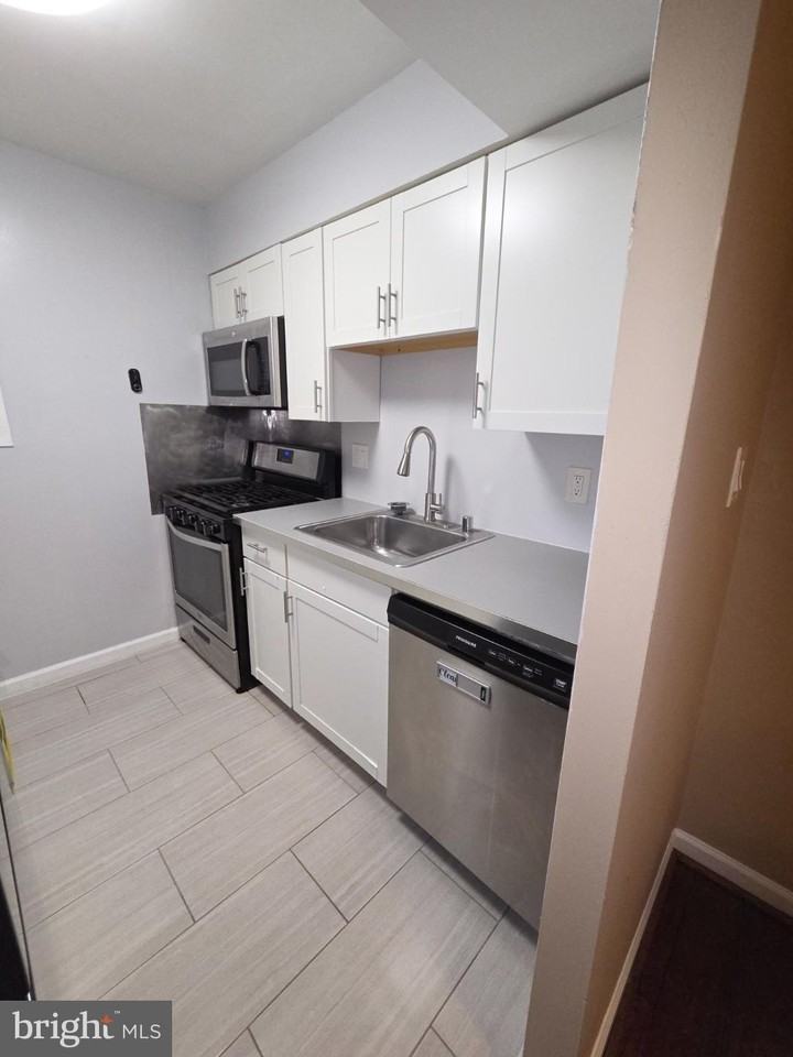 11505 Amherst Ave Apt 201 #201 - Photo 2 of 13