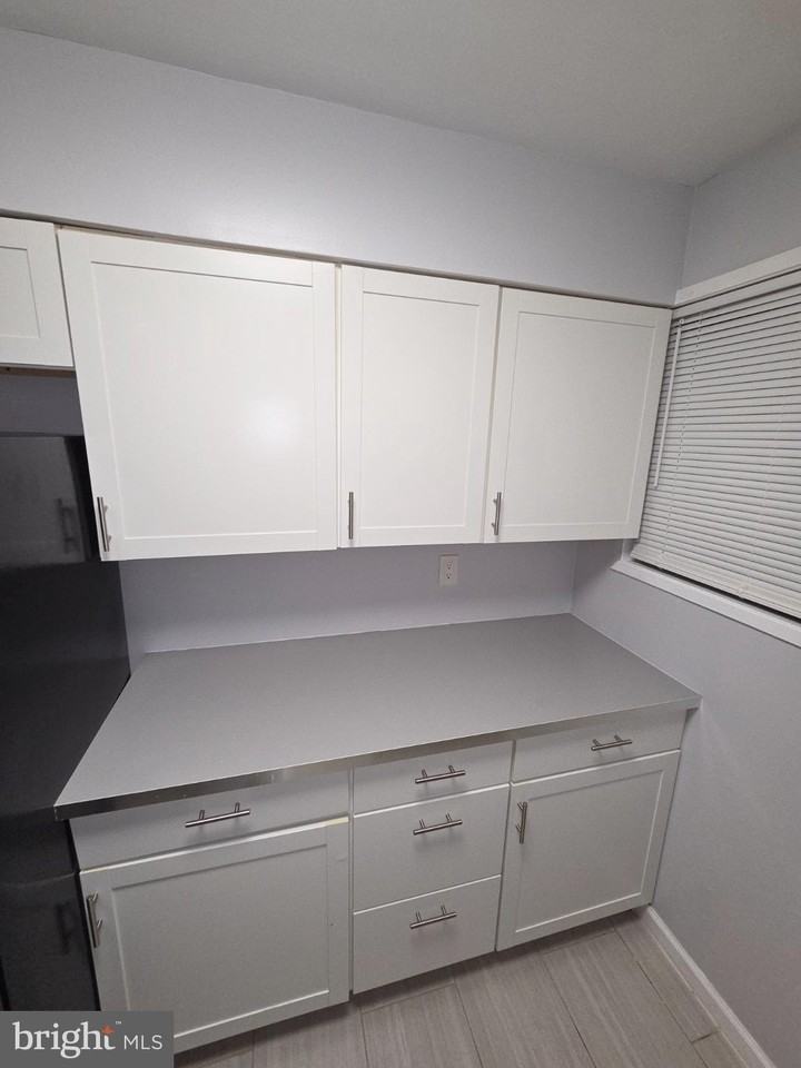 11505 Amherst Ave Apt 201 #201 - Photo 3 of 13