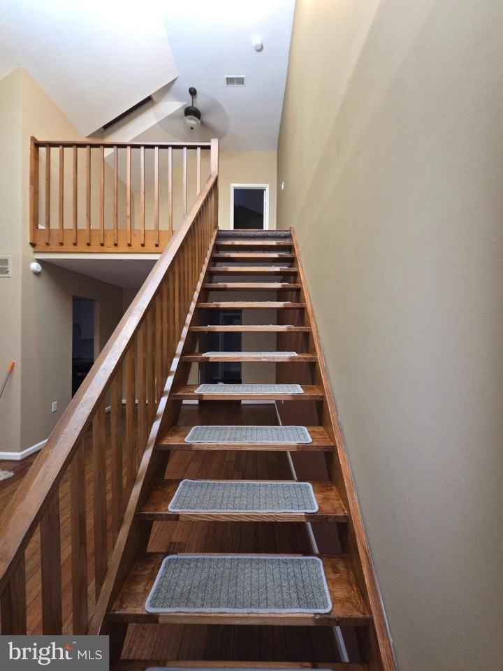 11505 Amherst Ave Apt 201 #201 - Photo 6 of 13