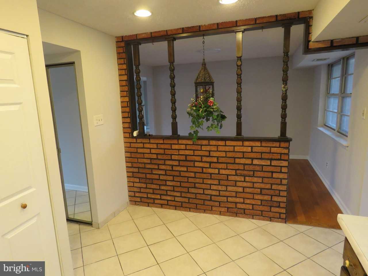 6240 Patrick Henry Court - Photo 4 of 23