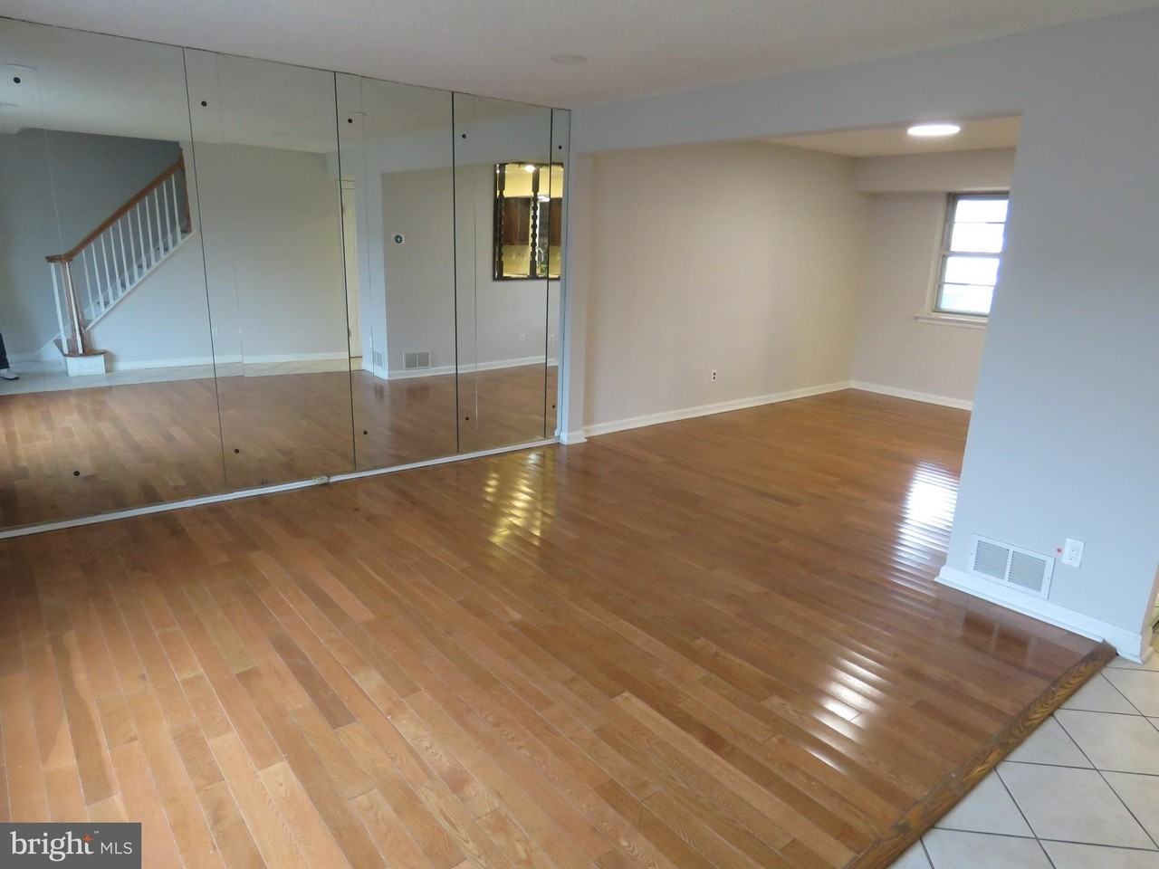 6240 Patrick Henry Court - Photo 6 of 23