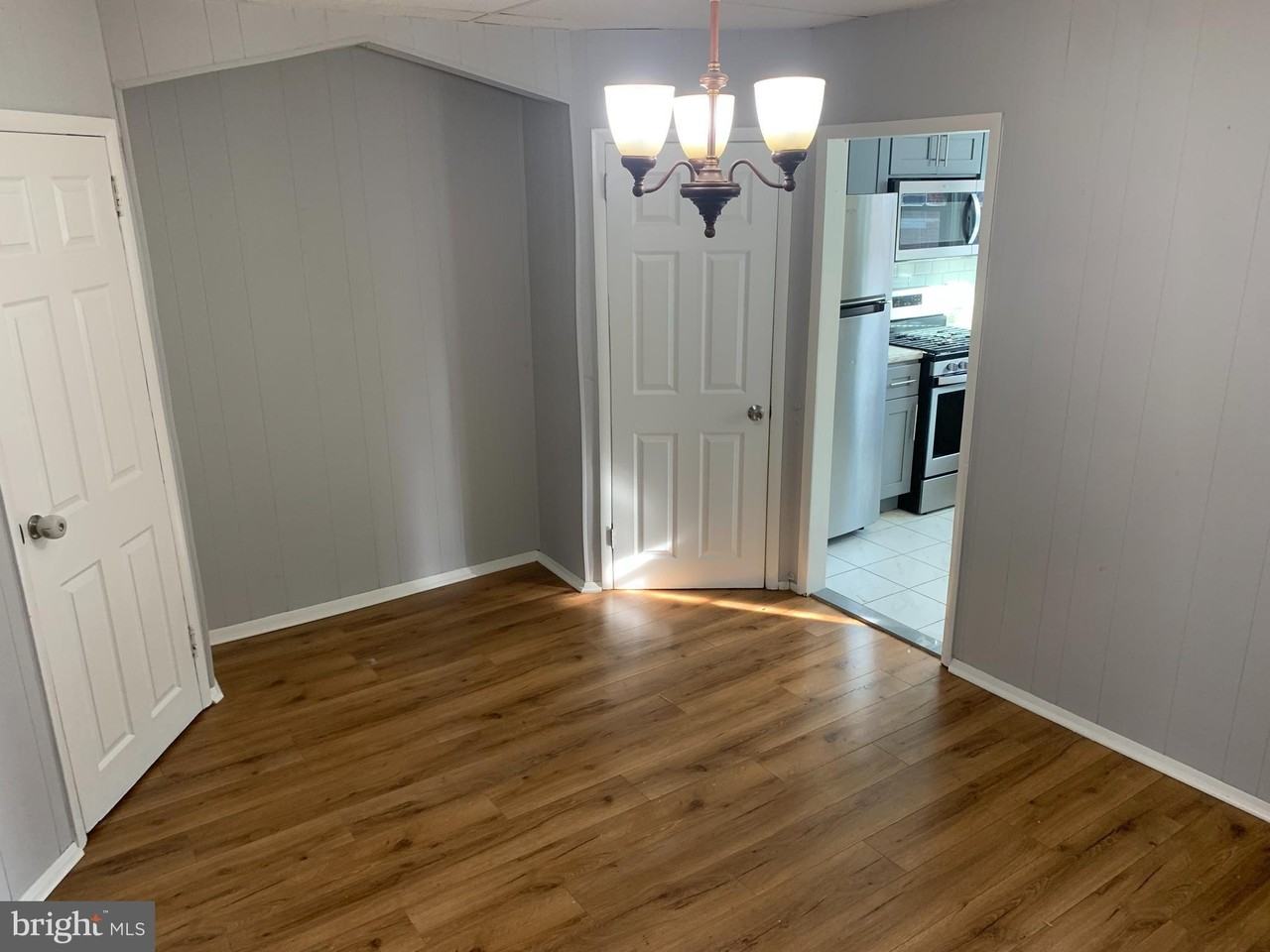 4135 Gilham Street - Photo 4 of 12