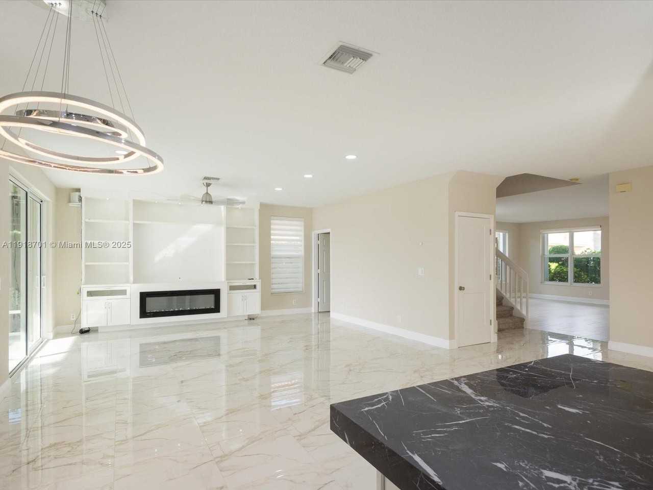 3560 Moon Bay Circle - Photo 5 of 39