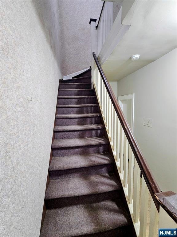 201 Ridge Rd ##2 - Photo 3 of 16