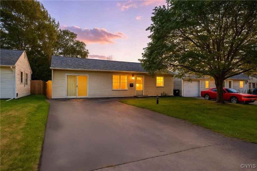 122 Frederick Drive - Photo 2 of 29