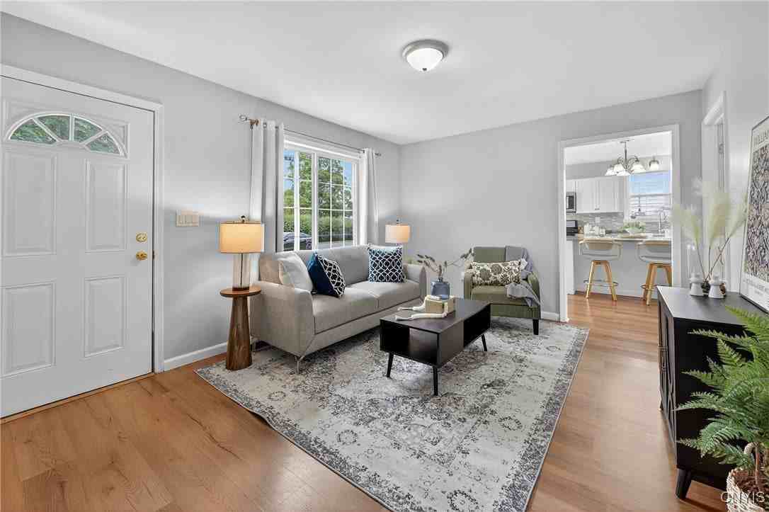 122 Frederick Drive - Photo 4 of 29