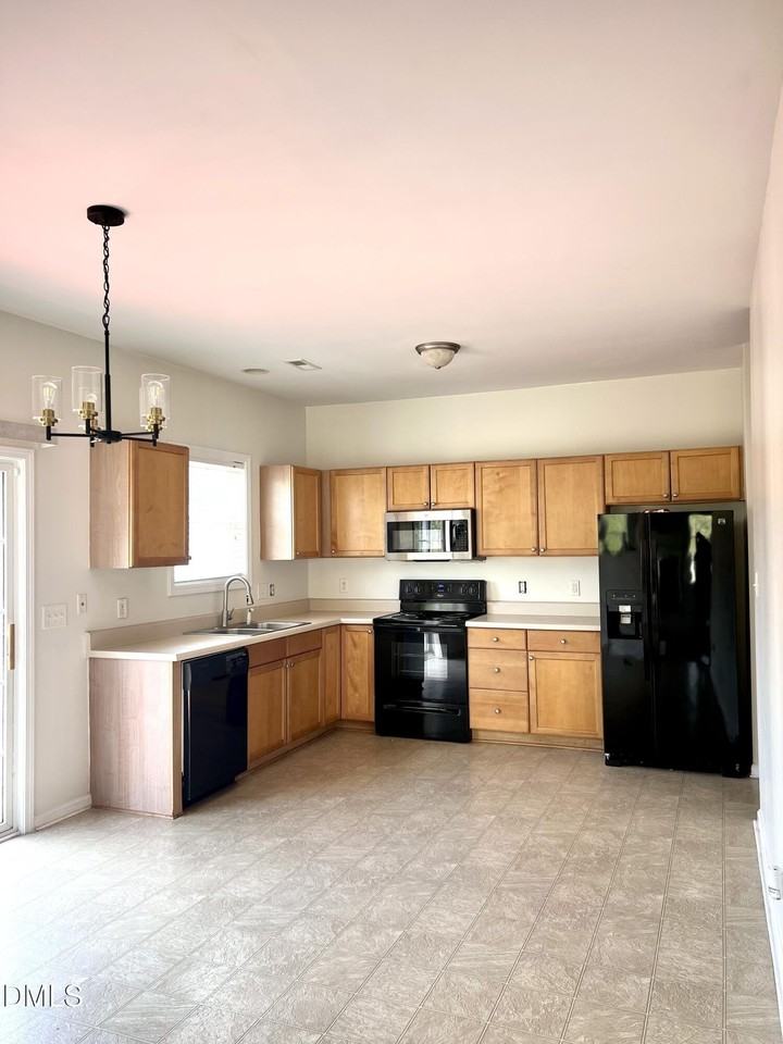 116 Reno Ave - Photo 2 of 18