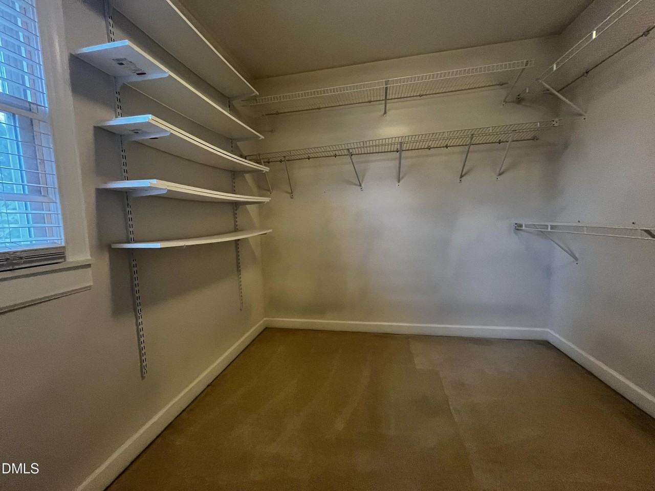 712 Hadley Rd - Photo 7 of 11