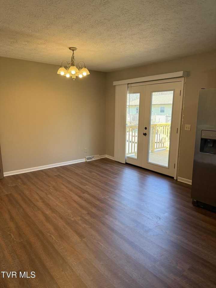 148 Green Pond Rd - Photo 4 of 6