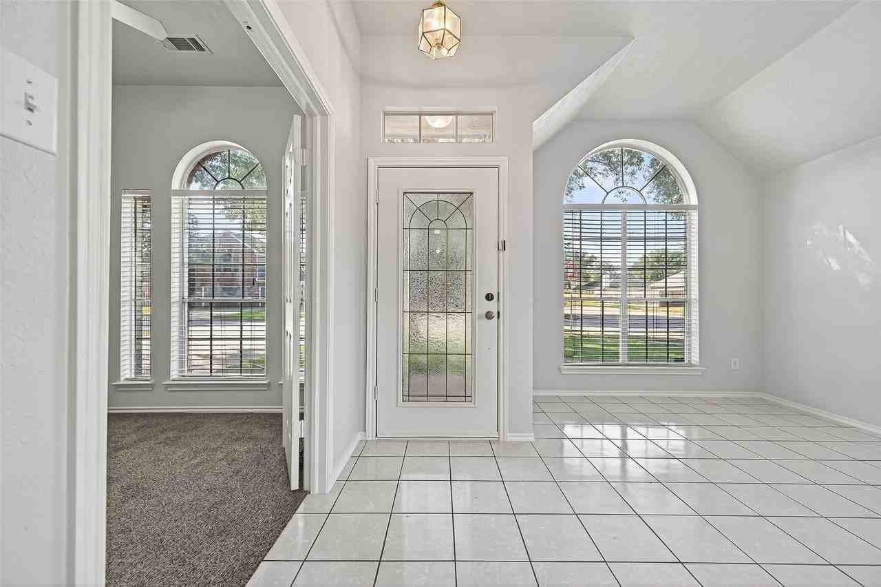 3314 Zubin Lane - Photo 5 of 45