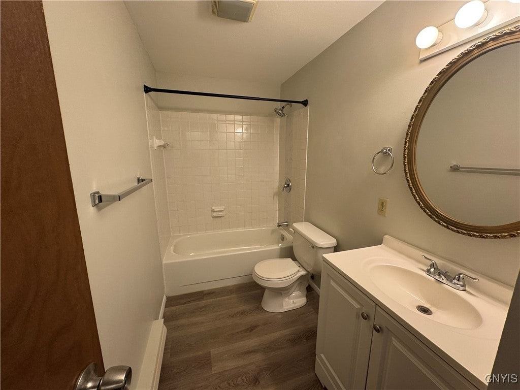 8223 Lucchesi Drive - Photo 7 of 20