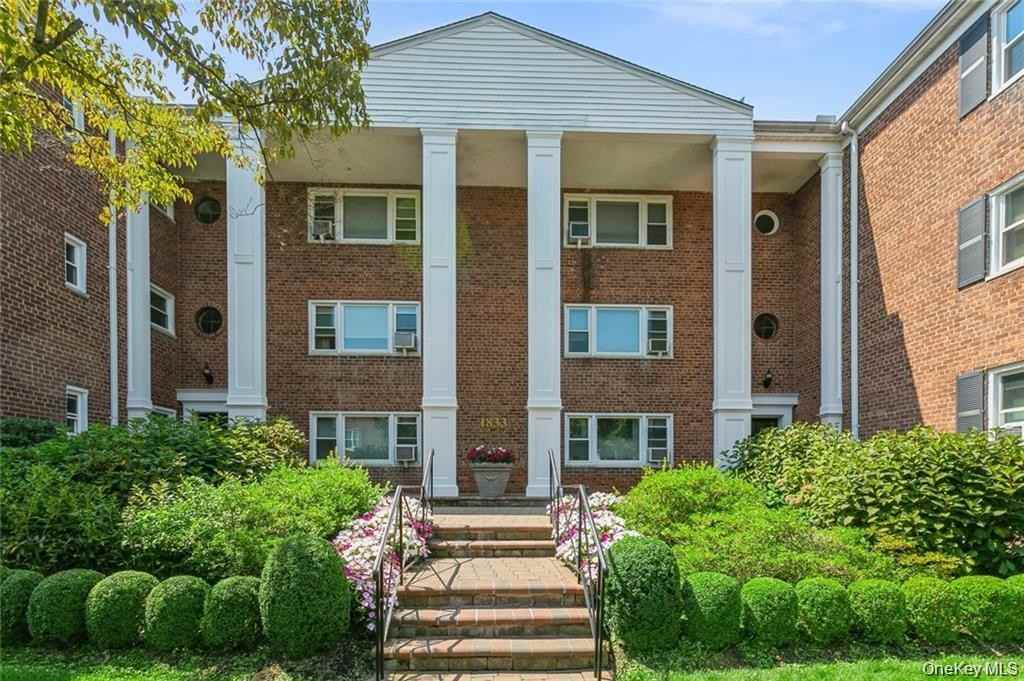 1833 Palmer Ave - Photo 2 of 25