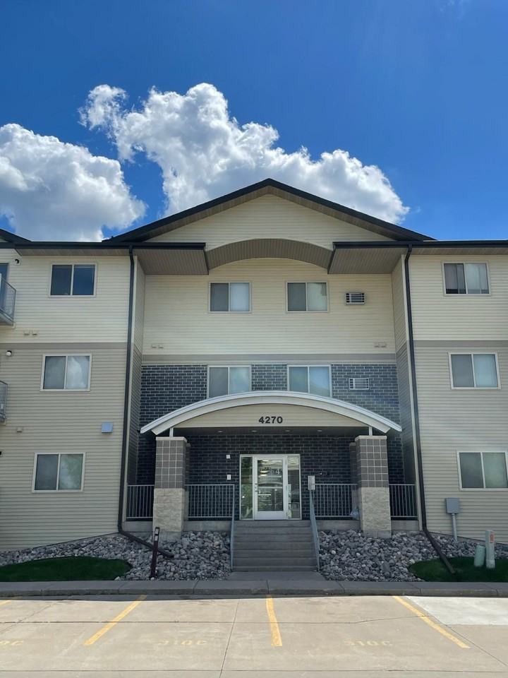 Campus Place Apartments - Photo 4 of 28