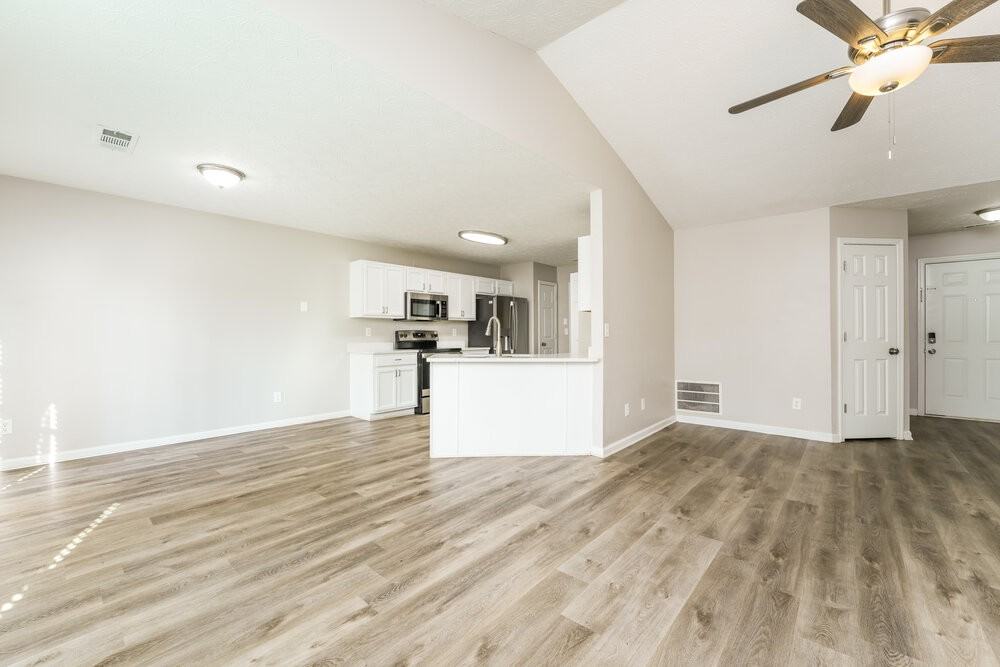 731 Sugar Oak Ln - Photo 4 of 16