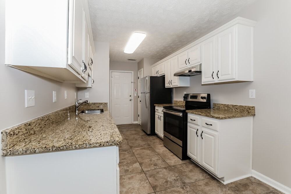 221 Eagles Crest Ct - Photo 6 of 16