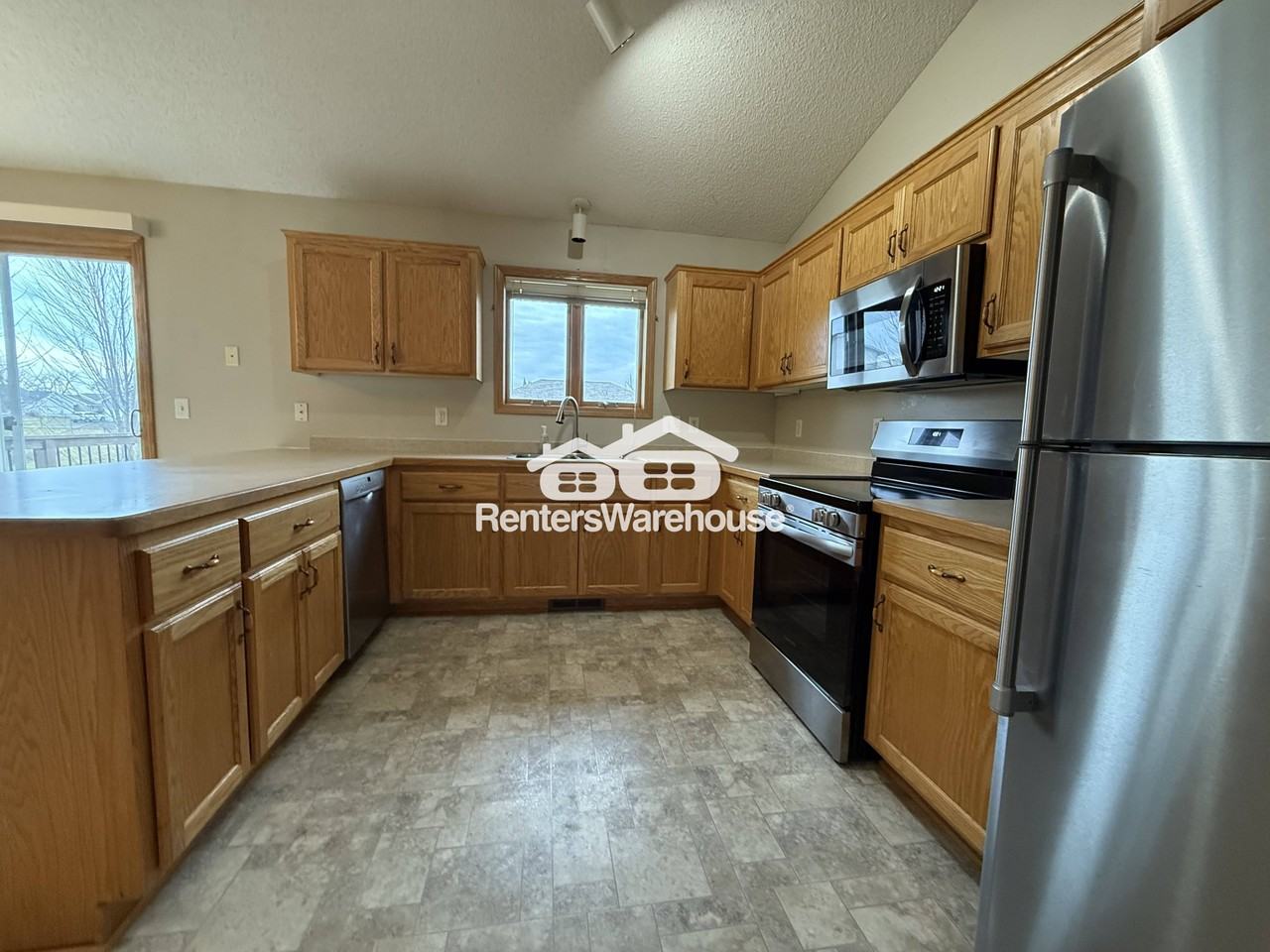 6339 Mason Ave Ne - Photo 2 of 21