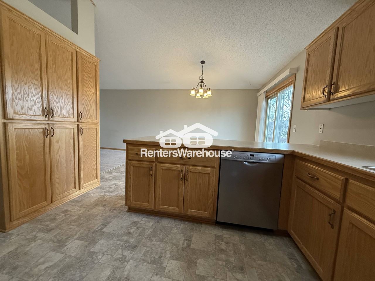 6339 Mason Ave Ne - Photo 3 of 21