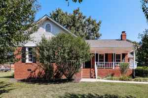 featured image of 925 Cameron Court