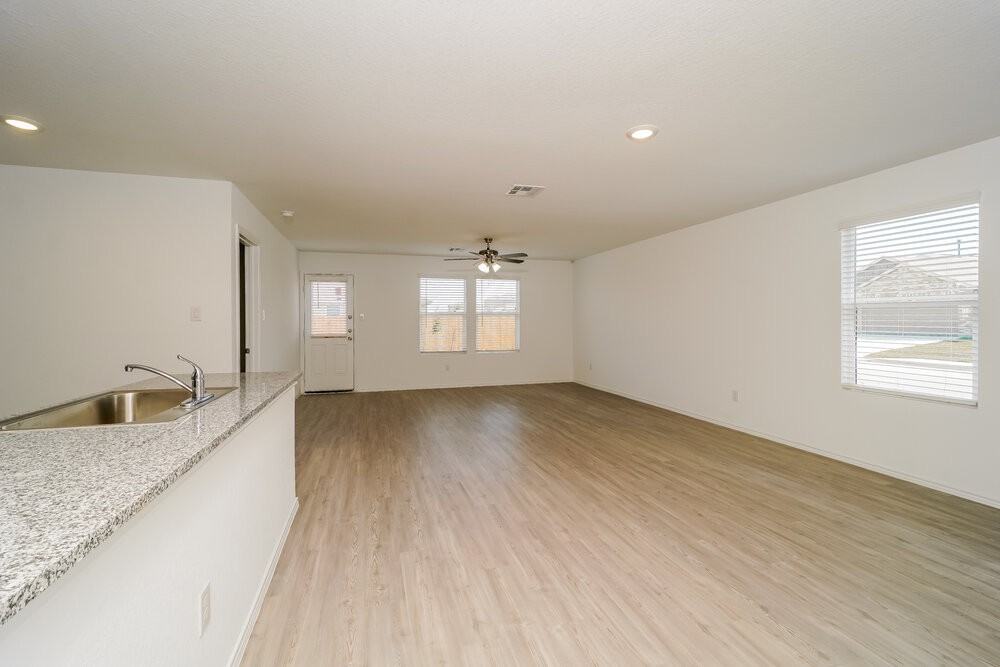 2461 Vesper Bnd - Photo 4 of 16