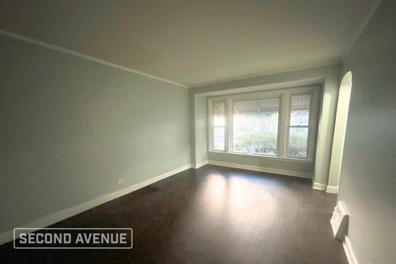 9525 South Dobson Avenue - Photo 2 of 17