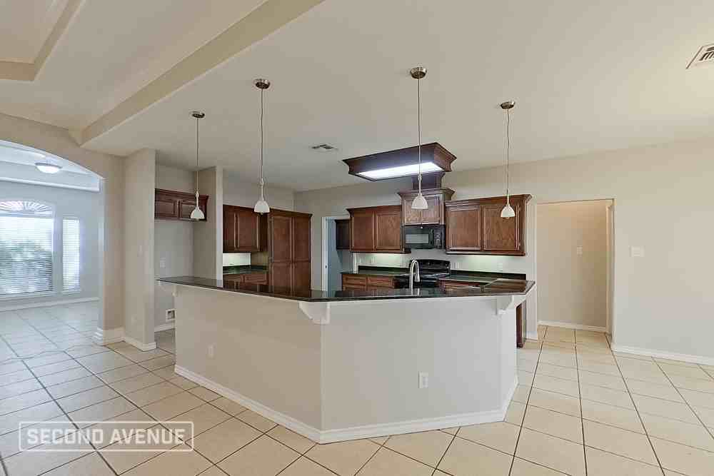 6818 King George Pl - Photo 4 of 14