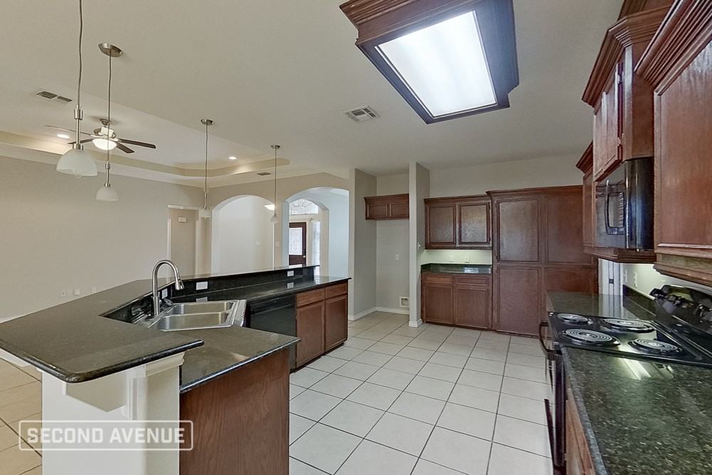 6818 King George Pl - Photo 5 of 14