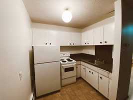 featured image of 2740 17 Avenue SW