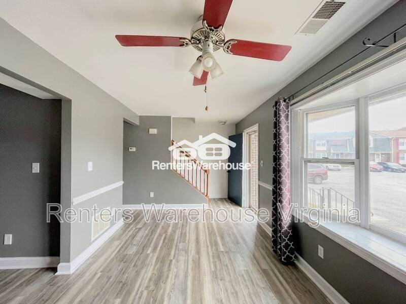 121 Charles Parish Dr - Photo 5 of 32