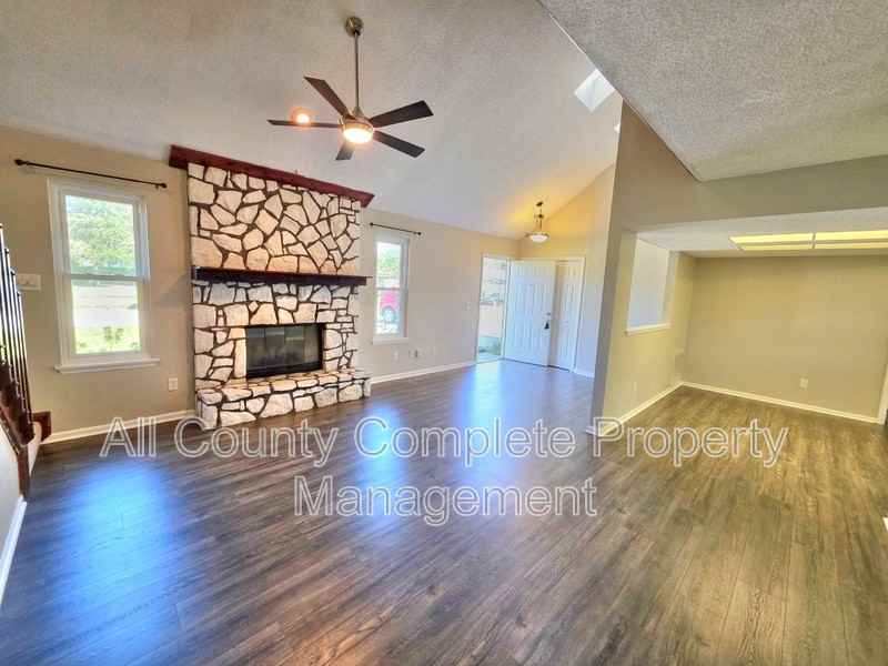 4316 Pilgrim Way - Photo 5 of 29