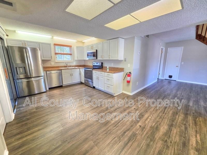 4316 Pilgrim Way - Photo 7 of 29