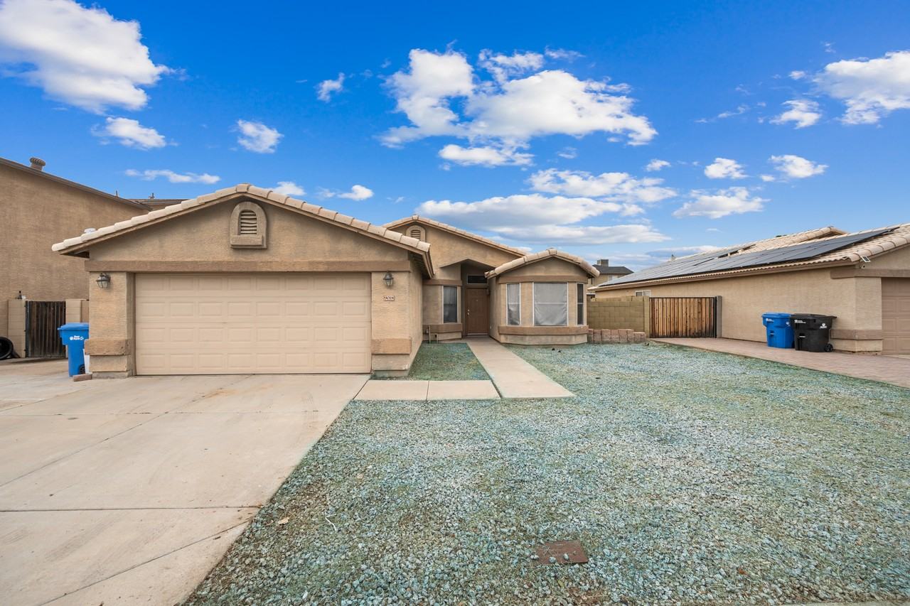 9018 West Cambridge Avenue - Photo 2 of 23