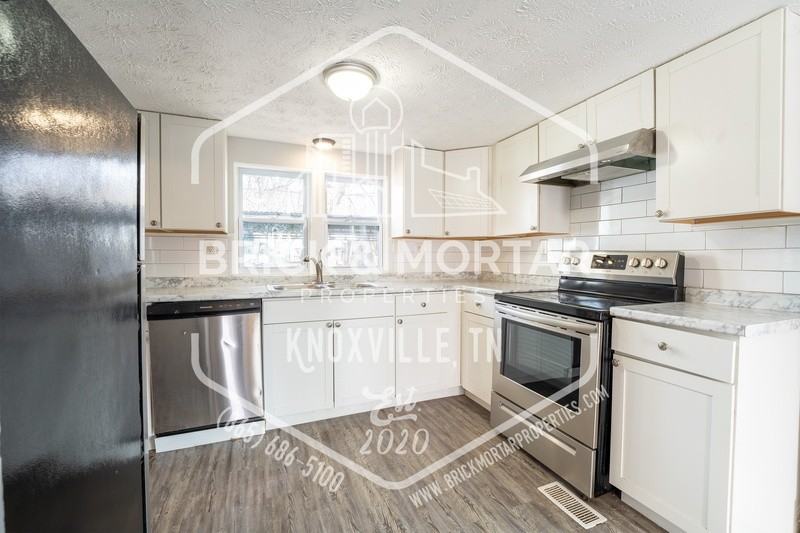 315 Atlantic Ave - Photo 4 of 29