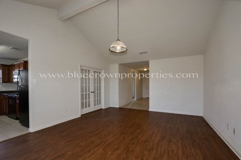 2221 Meadow Dr - Photo 3 of 19