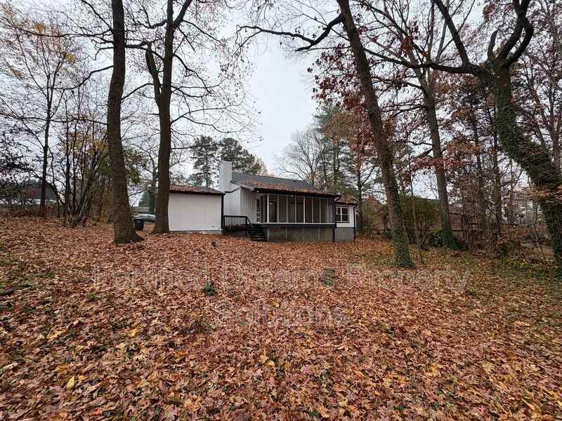 5265 Country Club Rd - Photo 4 of 29