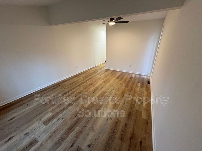 5265 Country Club Rd - Photo 7 of 29