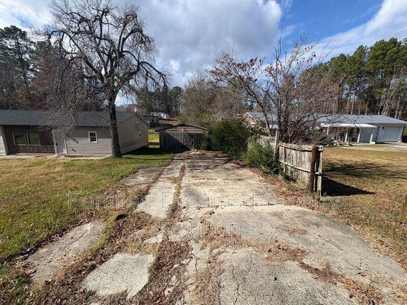 5811 Uwharrie Road - Photo 2 of 20