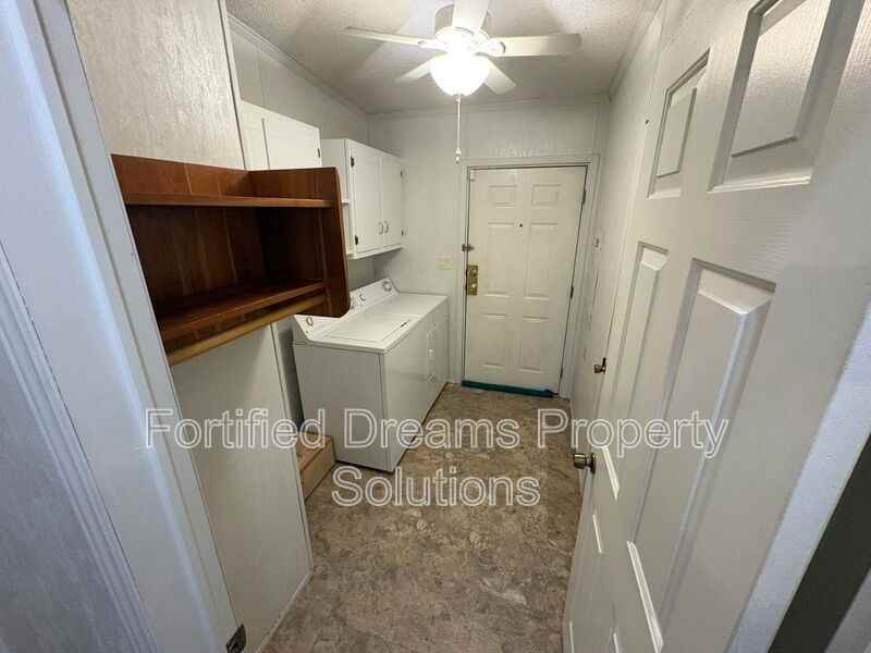 27106 North Street - Photo 3 of 27