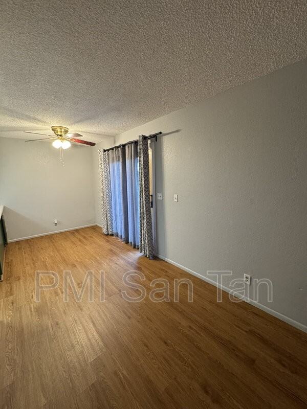 834 E Fountain St #4 - Photo 4 of 16