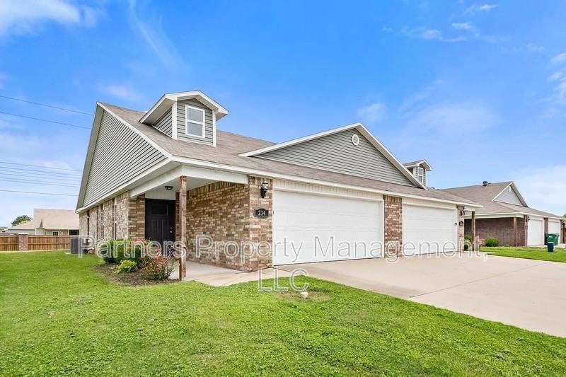 234 East Anabranch Court