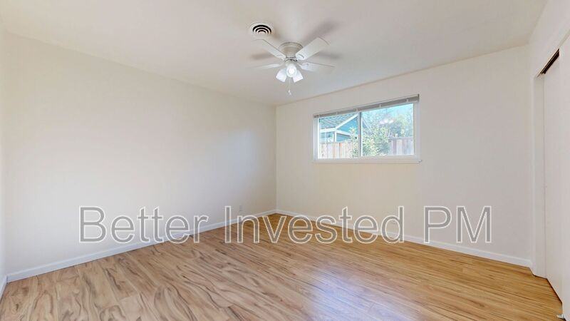 866 Brigham Ave - Photo 7 of 14