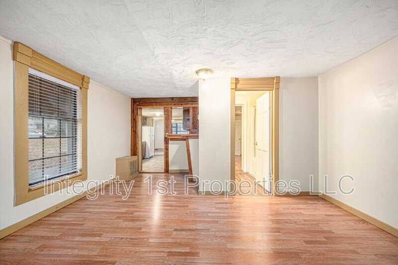 618 N 11th St - Photo 5 of 19