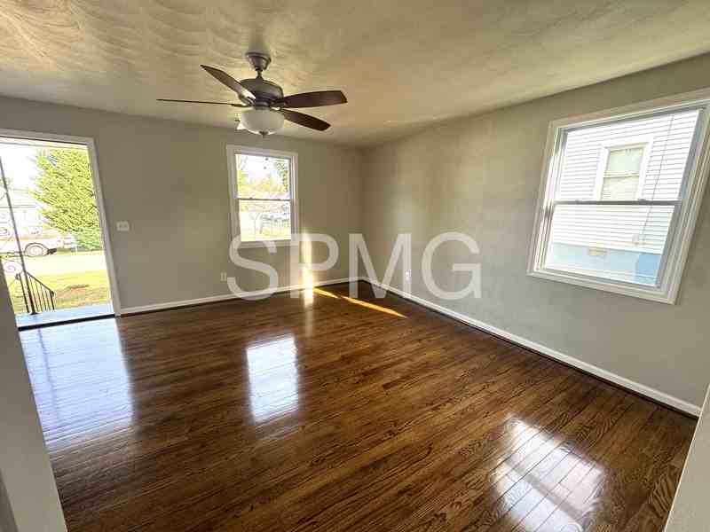 1016 26th Street Southwest - Photo 3 of 22