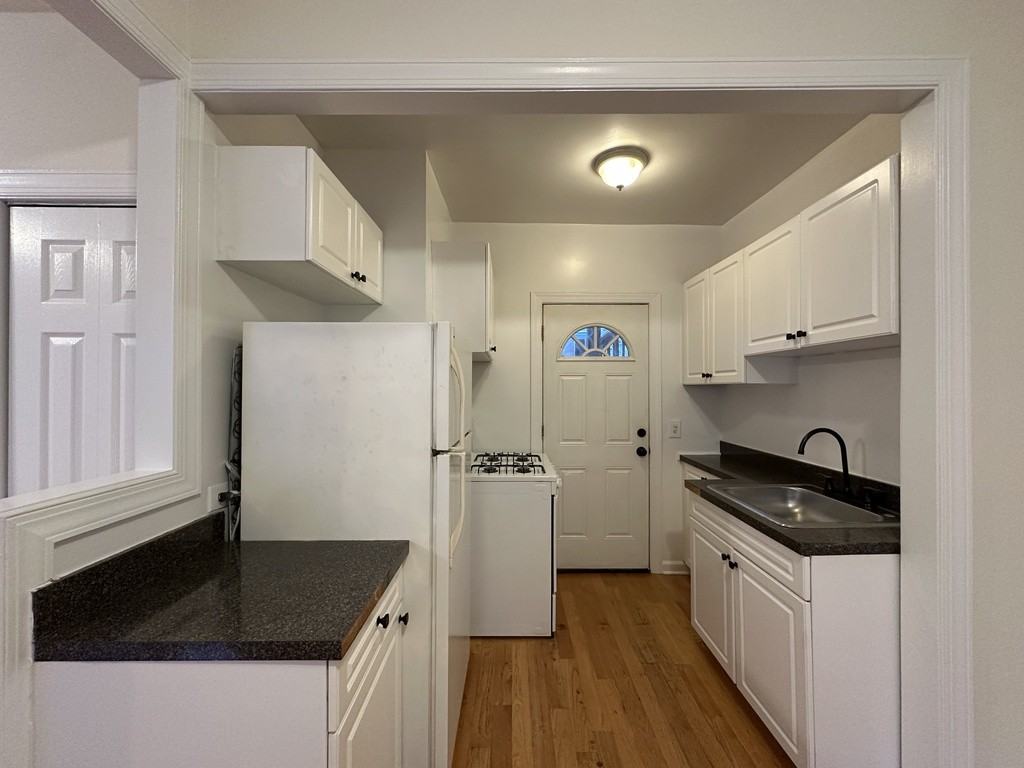 3823 N Fremont St #2W - Photo 2 of 21