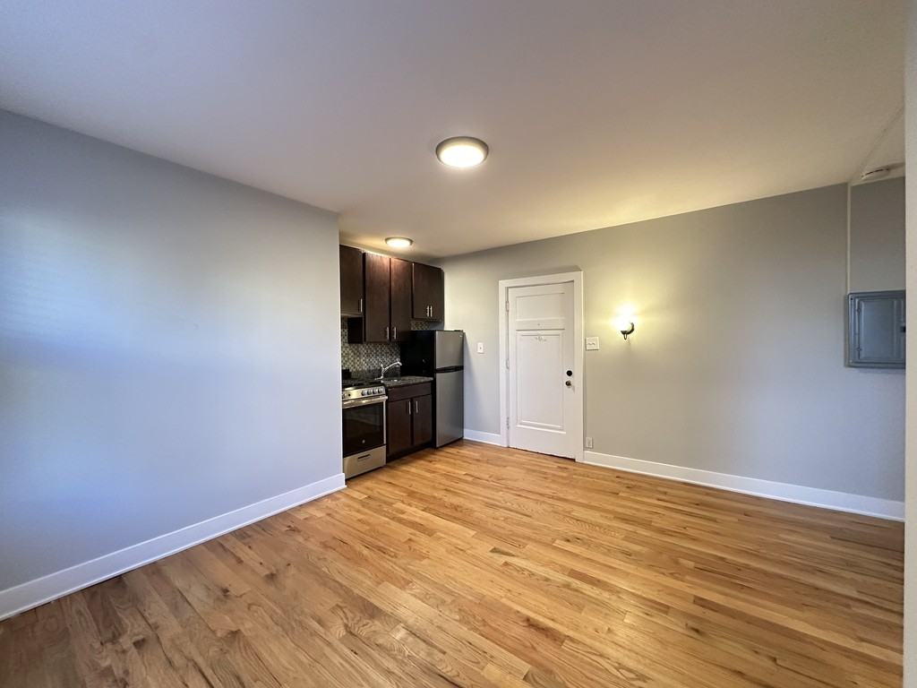 4546 N Damen Ave #207 - Photo 5 of 21