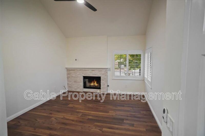 27221 Camden Place - Photo 3 of 26