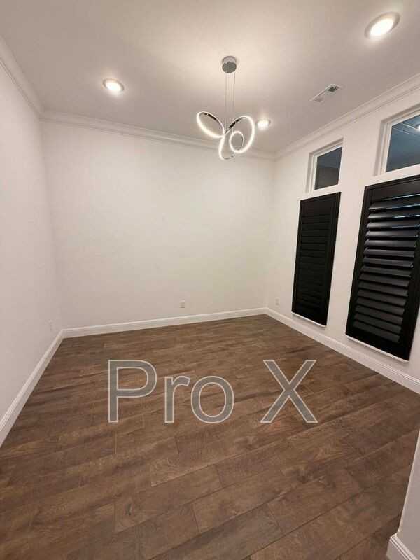 329 E Greystone Sq - Photo 2 of 31