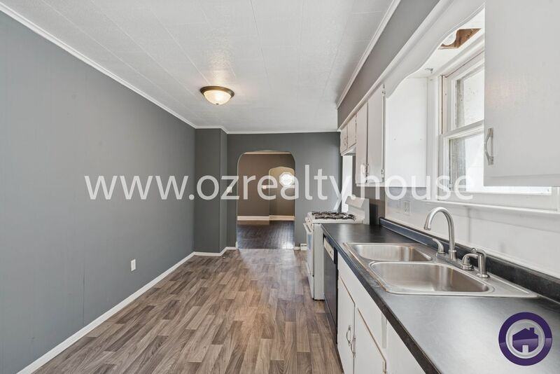 1647 Eleanor Ave - Photo 7 of 20